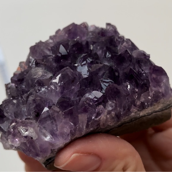 Self standing Amethyst - Picture 8 of 10